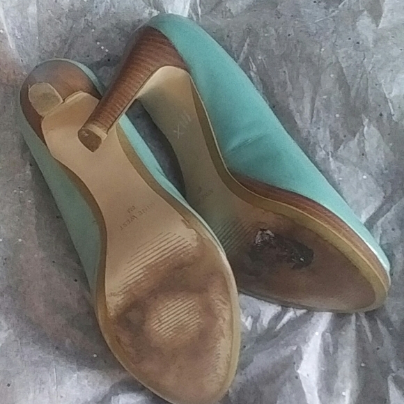 Nine West Heels open toe Beautiful TEAL 6M EUC - Picture 6 of 6